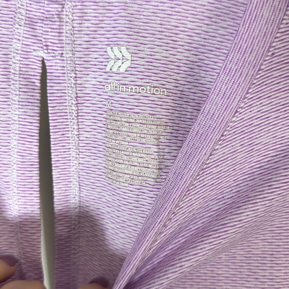 All in Motion Women's Activewear Top Athletic Cropped Lavender Purple Tee - Picture 2 of 4
